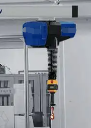新能源電池生產(chǎn)設備智能提升機應用